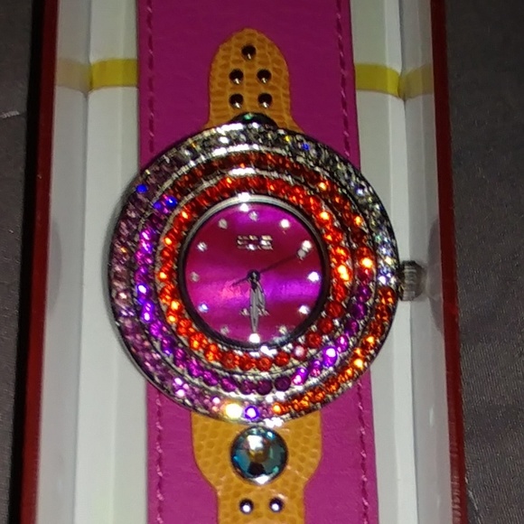 Women's Genuine EOS fuchsia watch - Picture 2 of 3